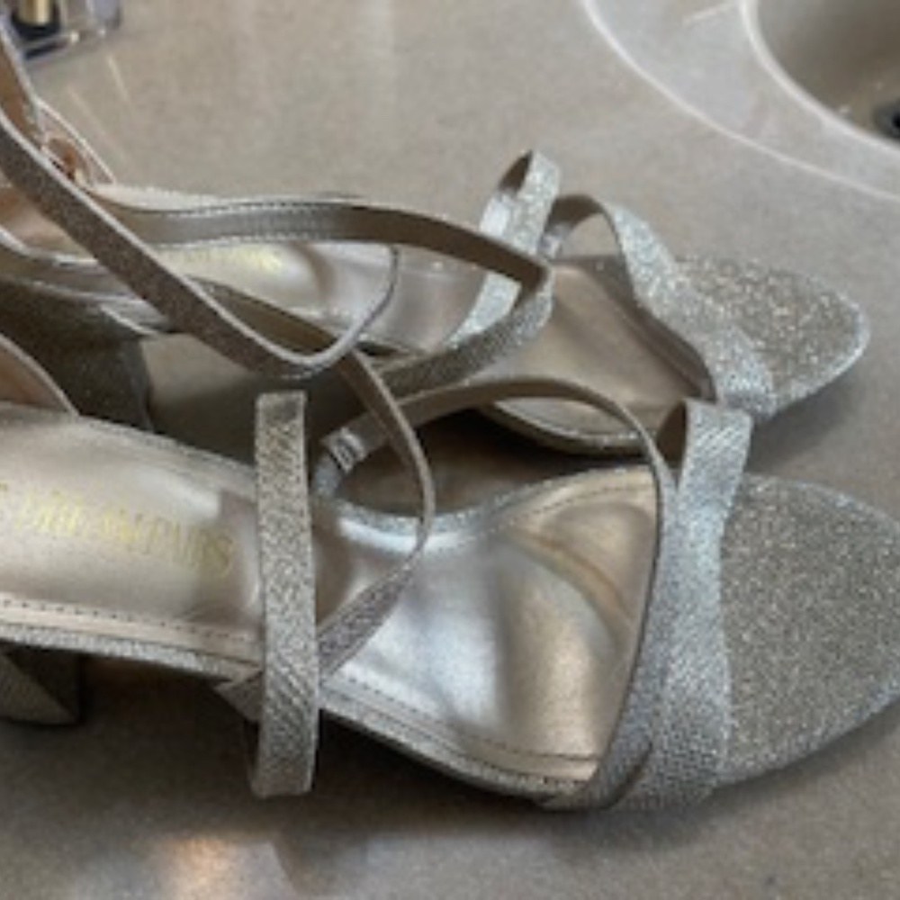 Dreampairs sparkly gold strappy heels size 11
